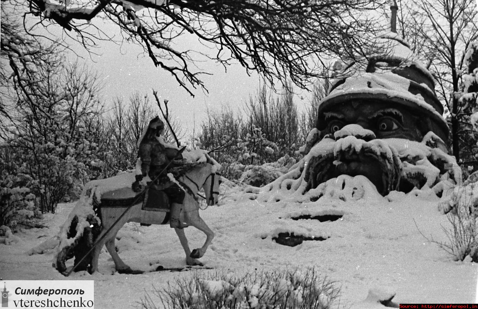 Прикрепленное изображение: Детский парк зимой.jpg